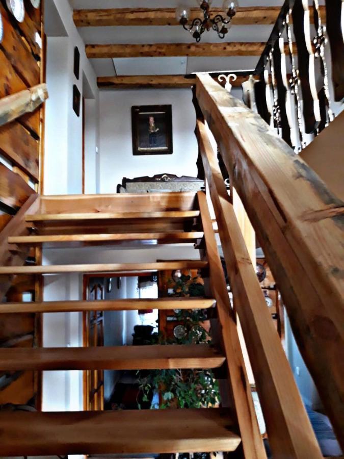 Апартаменты La Curtea Veche Lapus Экстерьер фото